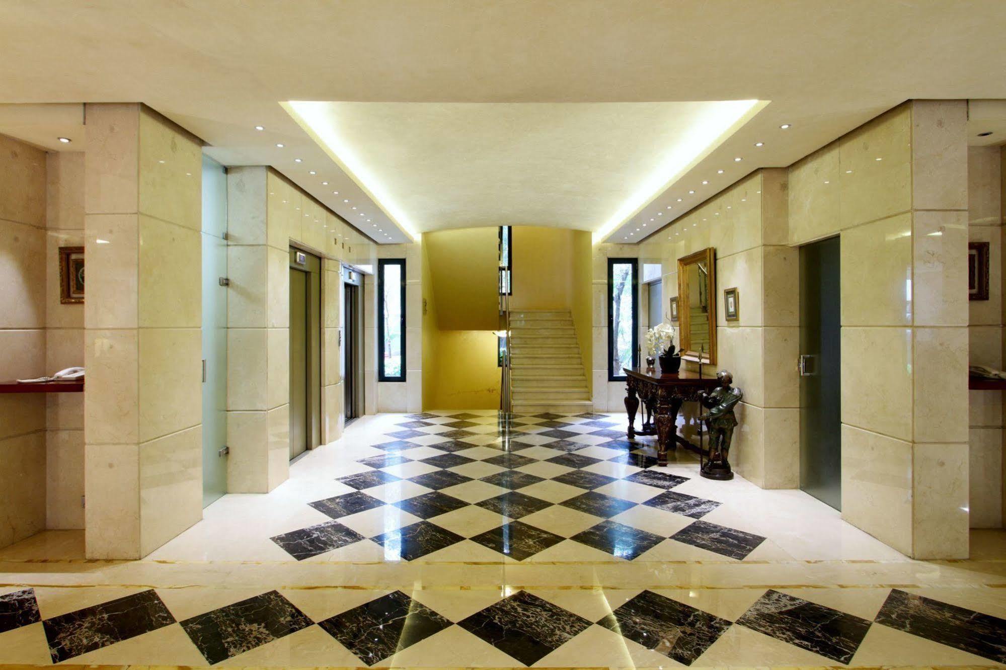 Promenade Hotel Zalqa Esterno foto