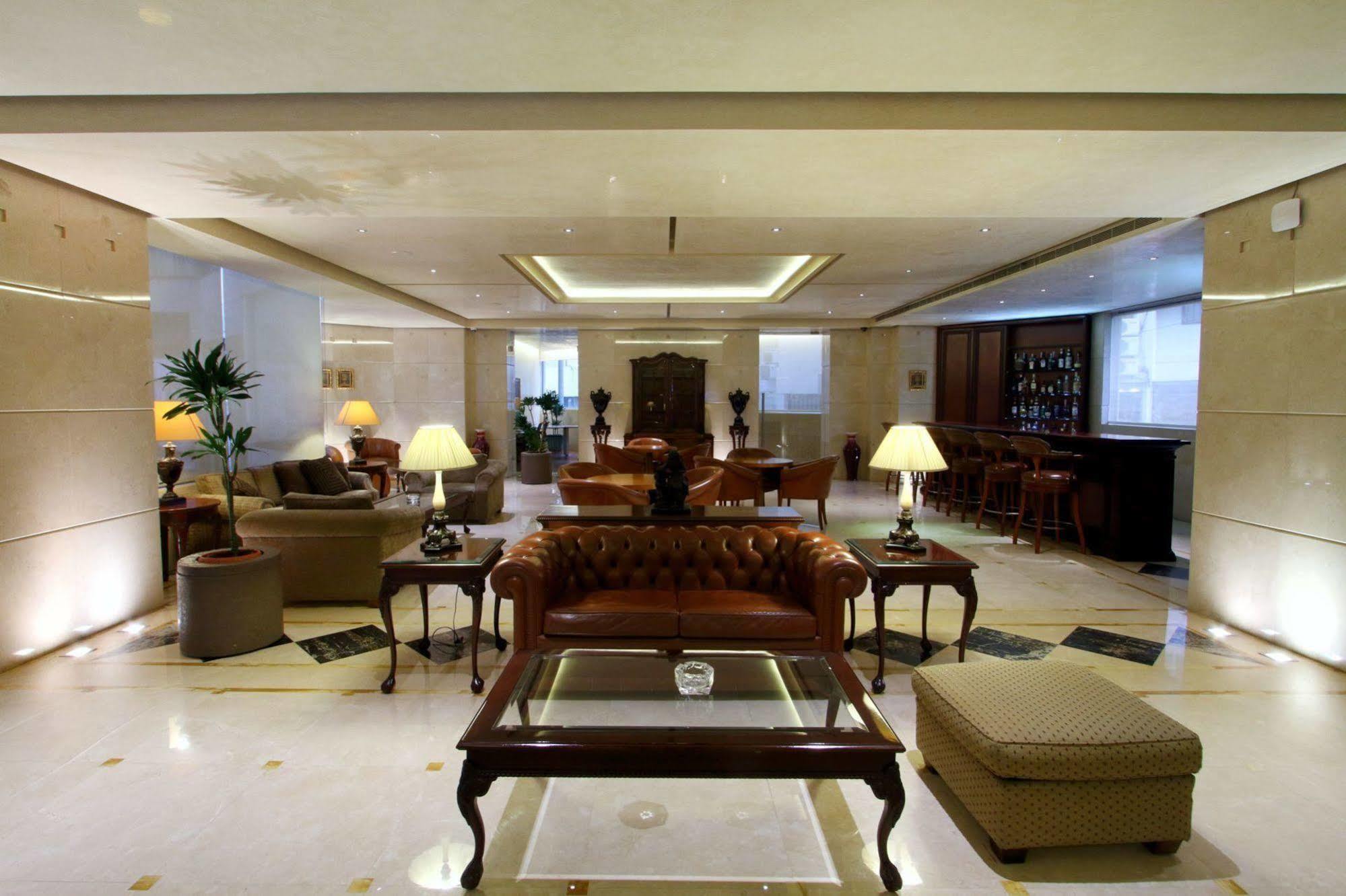 Promenade Hotel Zalqa Esterno foto